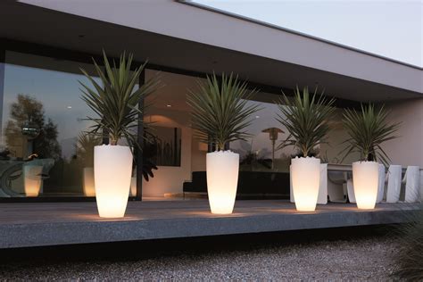 lighted outdoor flower pots